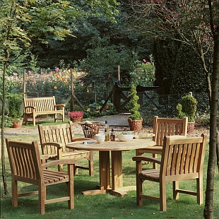 Zahradní nábytek (DONATE)